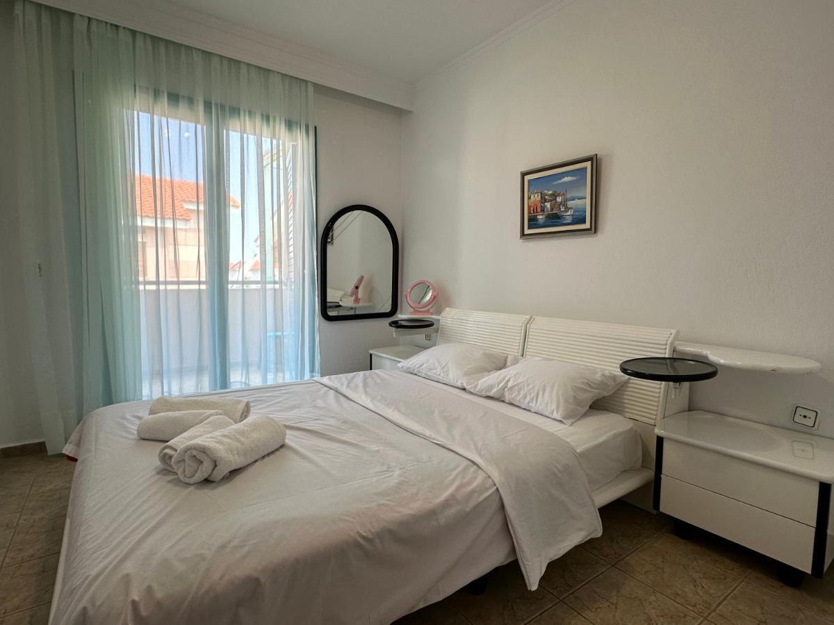 Emerald Seaside Apartment In Pefkohori Пефкохори Экстерьер фото